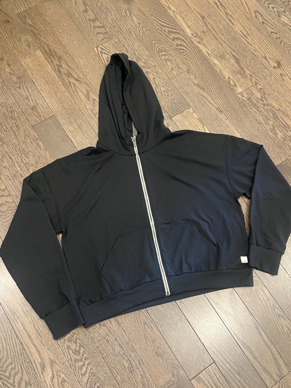 🖤 Vuori Halo Modern Full Zip Hoodie — Size Medium